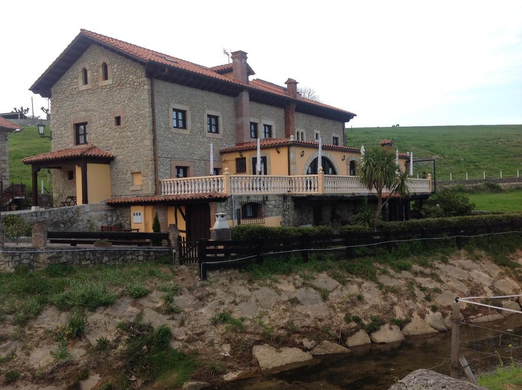 Trisileja En Puente Romano Toñanes Εξωτερικό φωτογραφία